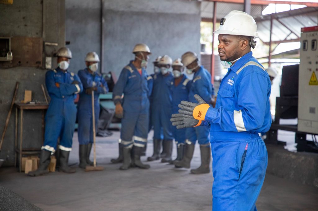 Recyclage des formations obligatoires : session de formation sécurité en usine