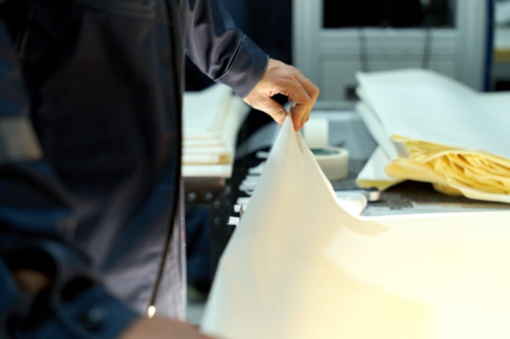 Gestes et postures : poste de travail manuel avec gestes répétitifs