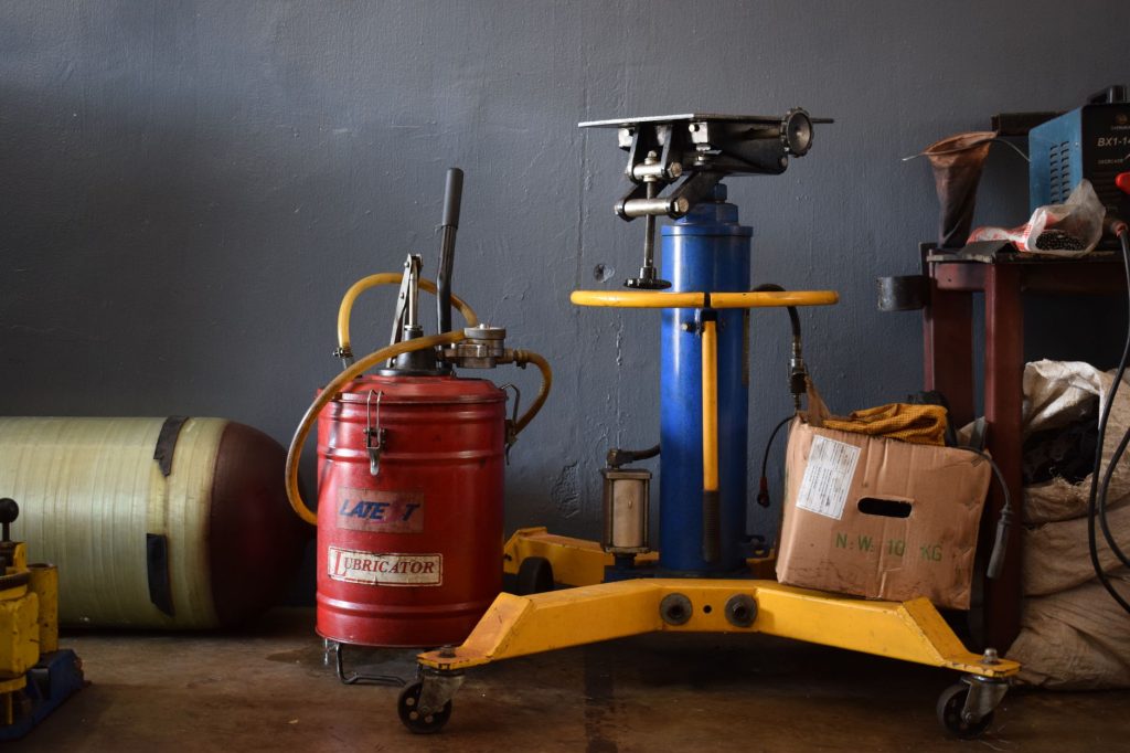 DUERP garage : outillage et équipements d'un atelier de réparation automobile