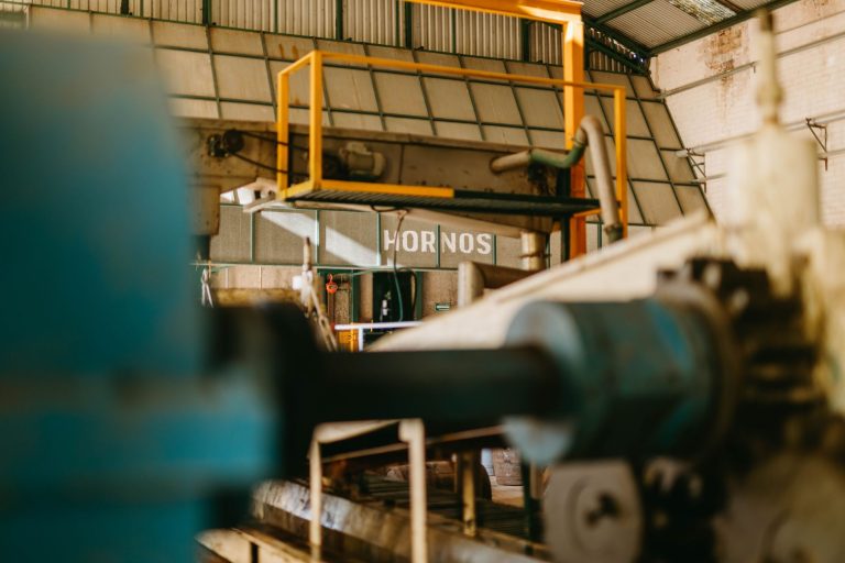 DUERP industrie : ligne de production dans une usine