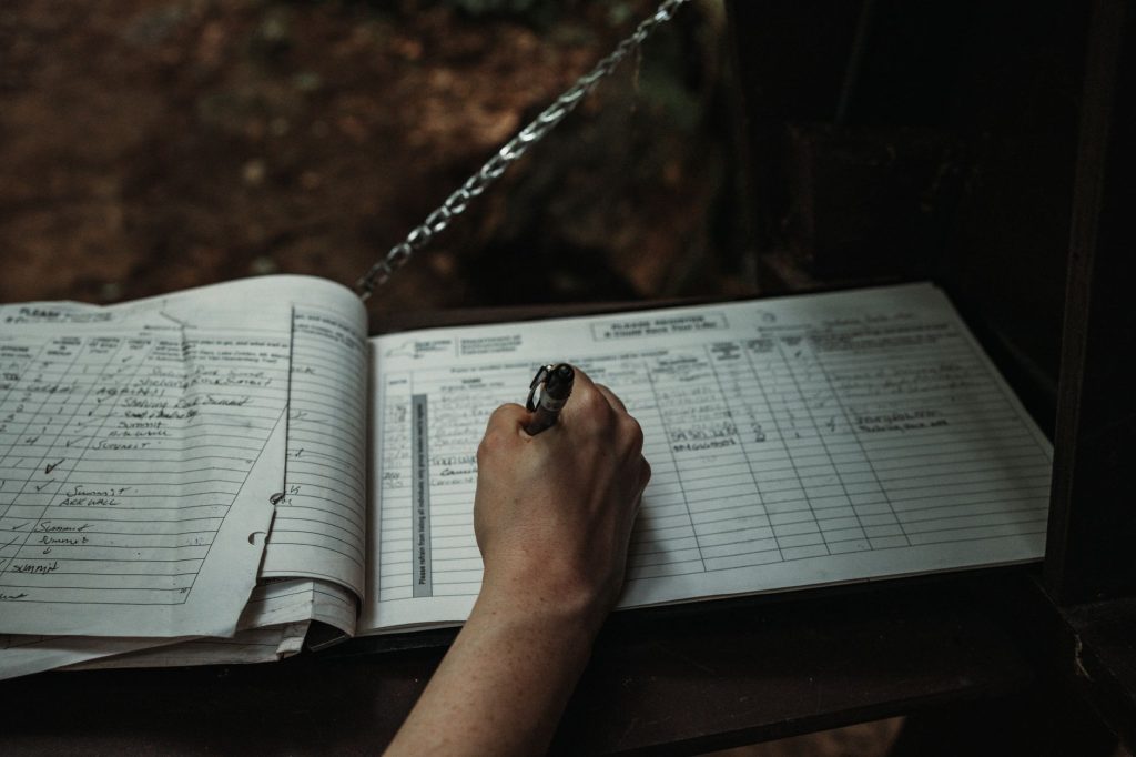 Registres obligatoires en entreprise : consignation manuscrite d'une vérification