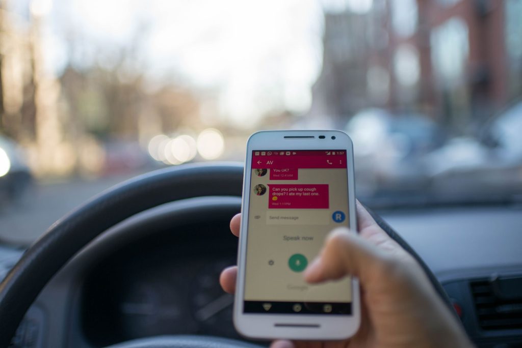 Risque routier professionnel : téléphone au volant, distraction au poste de conduite